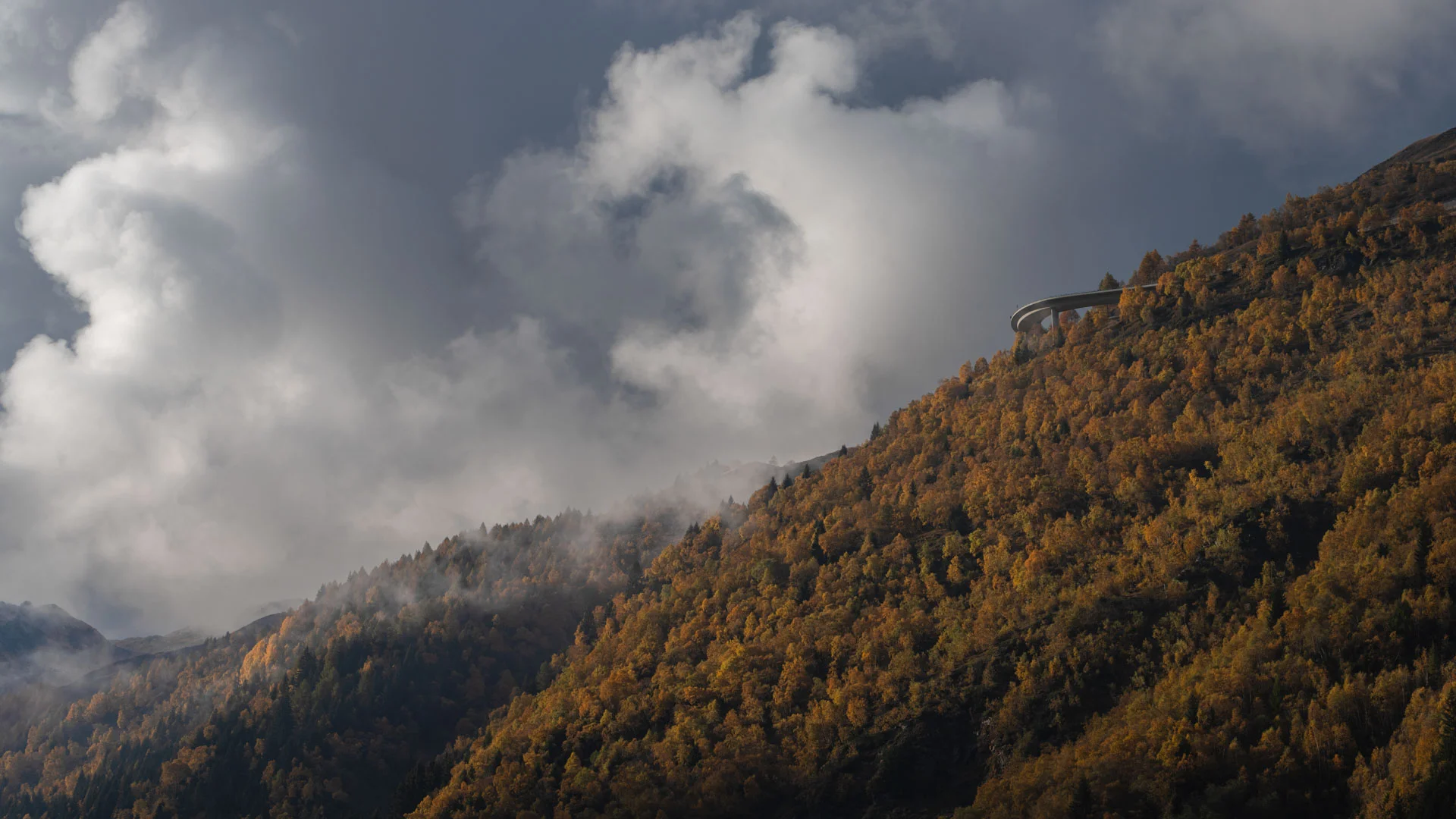 Ottobre - Vista sul passo del San Gottardo